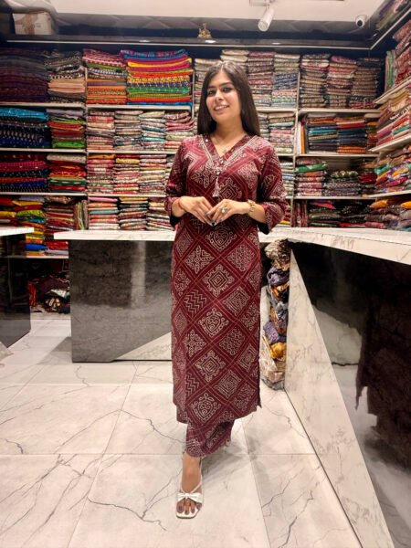 Best Even Bandhani Code Set (Wine)